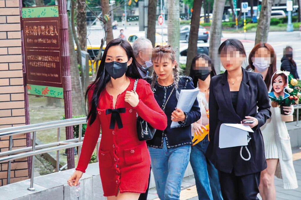 【名媛翻臉爆猛料1】王子苓牽線富商遭背叛　控李珍妮擺姿態還踏雙船