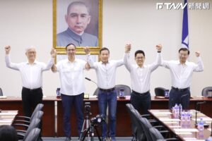 「苦盡甘來」　鍾小平被提名參選台北中正萬華立委　批于美人「白皮綠骨」
