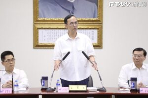 朱立倫批陳吉仲是超思發言人　民眾疑慮都沒有回答