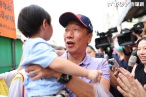 民調／四腳督賴30%、柯23%、侯19%、郭14%　郭董未見「慶祝行情」慘墊底！